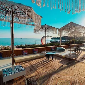 https://oyster-residence.aegeanhotels.net